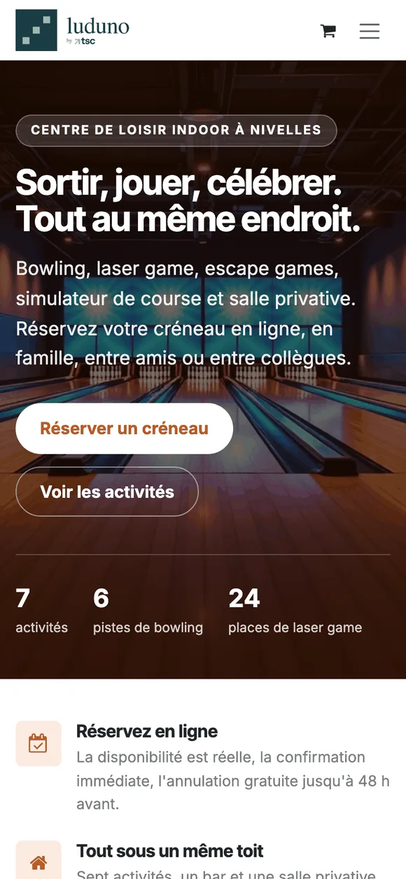 Page d'accueil du site d'un centre de loisir Luduno affichée sur un téléphone